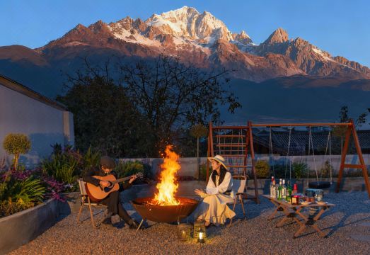 半塘?佐佑丨LANDGAZE?STARSWEEP丨180度雪山景民宿（白沙古镇店）外景图