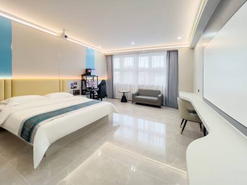 轻叶电竞民宿(常平店)