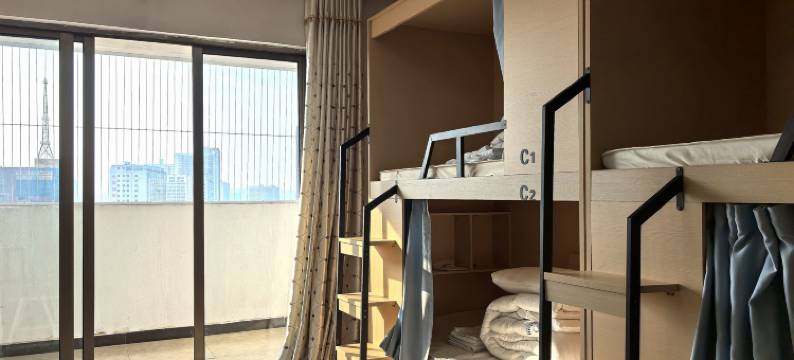 海豚湾青年旅社舍(钦州年年丰广场店)图片