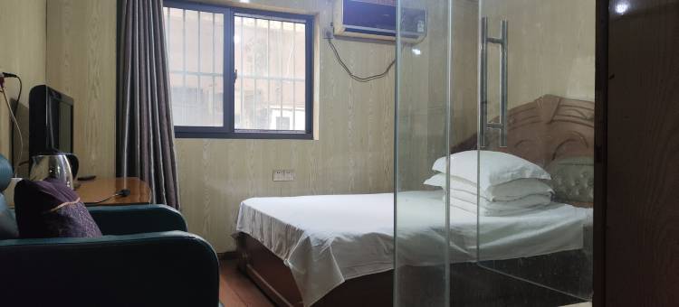 华利旅馆(镇江火车站北广场店)图片