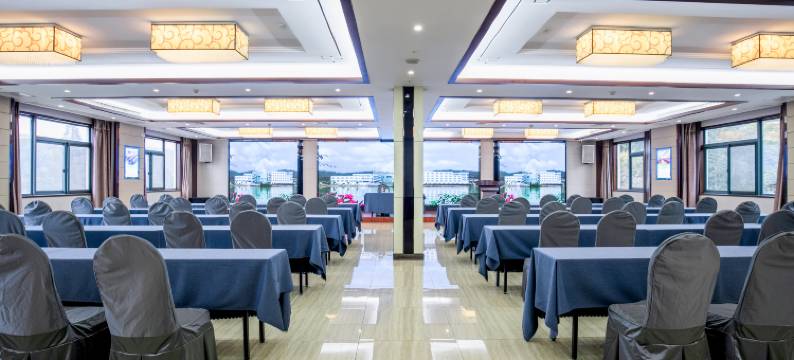 仙林宾馆(南京师范大学金鹰湖滨天地店)图片