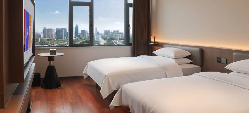 鸿尚酒店(潢川西亚和悦广场店)图片