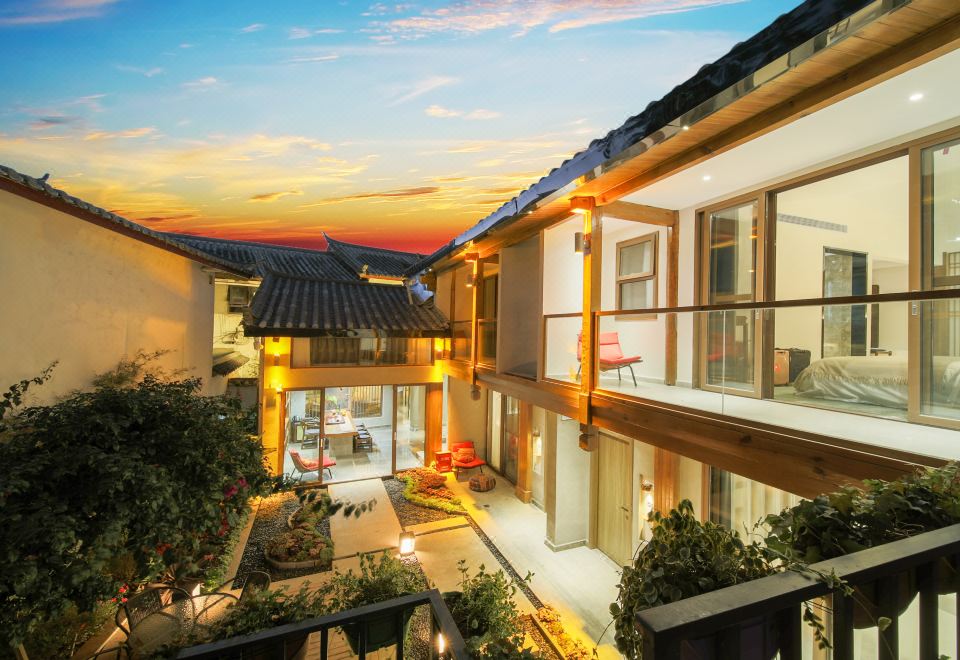 Sunrise Inn (Lijiang Ancient City Branch)