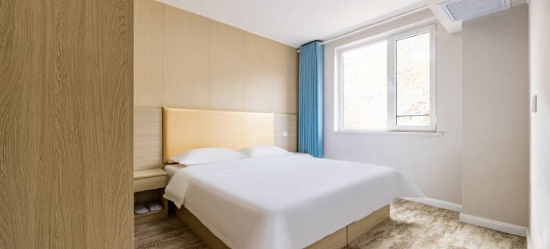 艺舍民宿(半月湾沙滩环海路店)图片