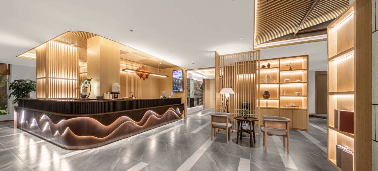 建国璞隐酒店(玉溪师范学院青花街店)图片