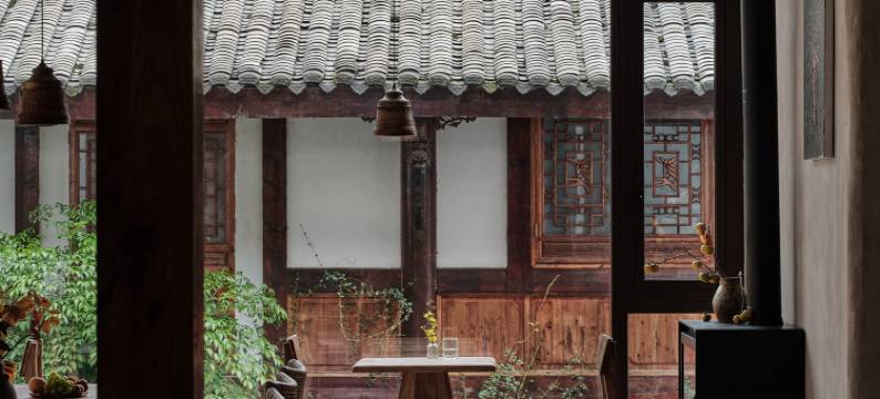 被梦叫醒江景酒店(乐山大佛景区张公桥好吃街店)图片