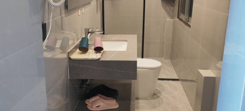 乐漫酒店(乐山张公桥美食街店)图片