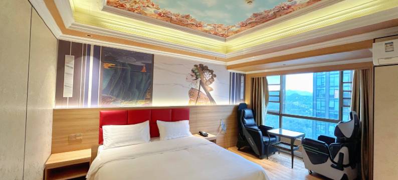 名流电竞酒店(贵阳花果园财富广场店)图片