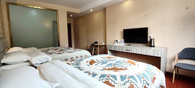 丹巴一梦酒店(吉美广场店)图片