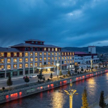 红原麦哇大酒店图片