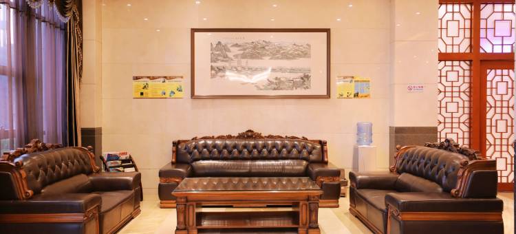 祥云宏宇大酒店(大理祥云高铁站店)图片