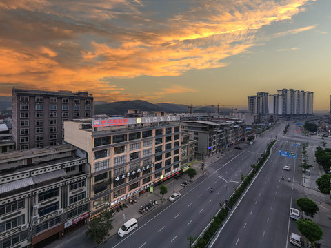 明月湖酒店(隆安店)