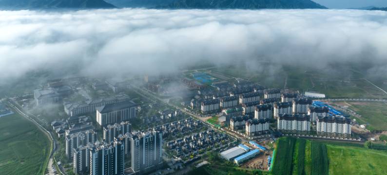 涞源华中假日酒店图片