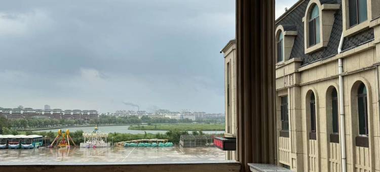 康平卧龙湖假日酒店图片