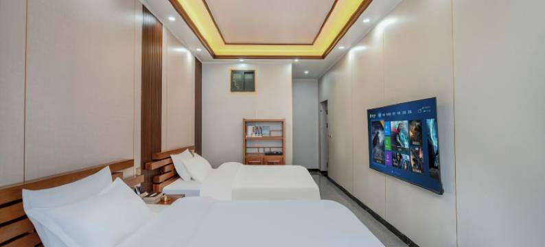 源居电竞酒店(麒麟区曲靖火车站店)图片