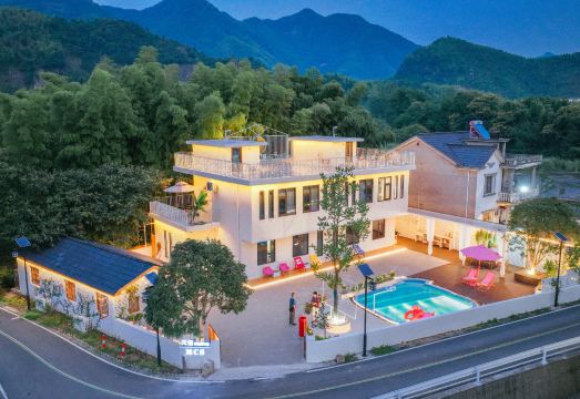 月亮湾MCS无题精品民宿外景图