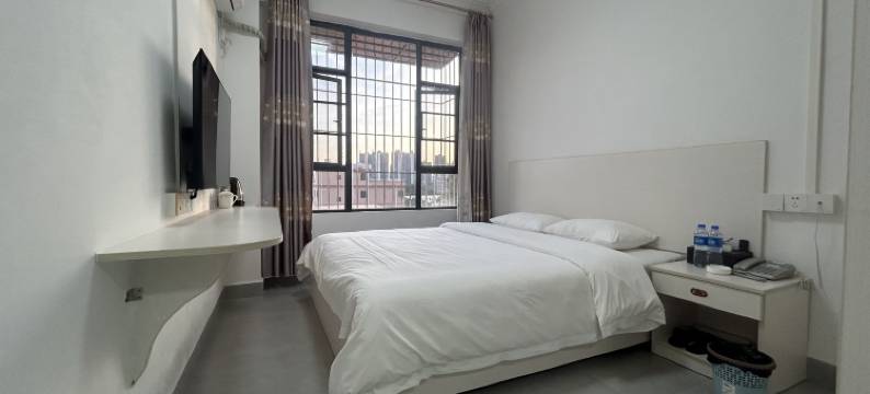 惠州云栖主题公寓(三和广场店)图片