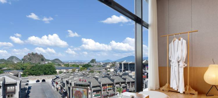 港舍屋顶观景酒店(桂林两江四湖象鼻山店)图片