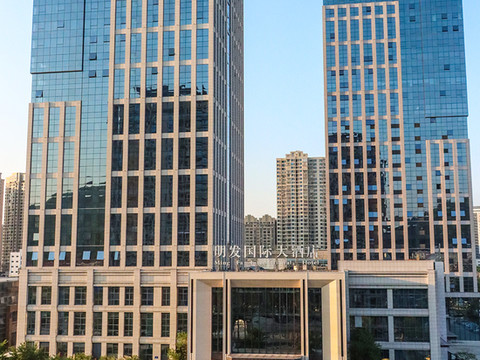 龙海明发国际大酒店(美一城广场店)