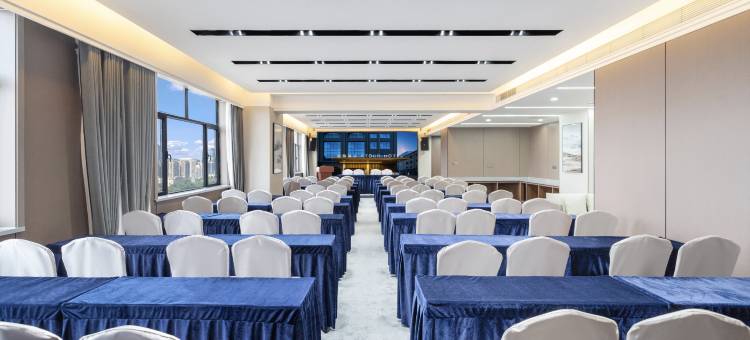 喀什东城审批局亚朵酒店图片