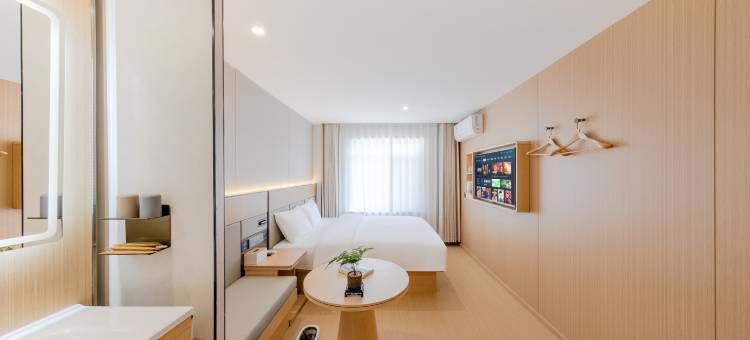 轻住酒店(青岛五四广场闽江路店)图片