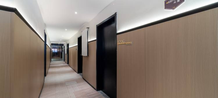 易佰酒店(福州三坊七巷东街口地铁站店)图片