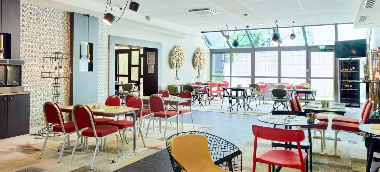 B&B HOTEL圣昆廷-伊韦林中心火车站(B&B Hotel Saint-Quentin-en-Yvelines Centre Gare 4 étoiles)图片