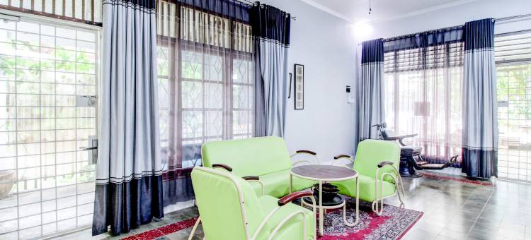 近伊玛目邦佐尔广场的O酒店(Hotel O Jalan Jenderal Sudirman Near Imam Bonjol Square)图片