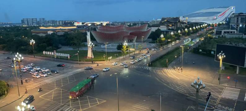 美憩酒店(都江堰融创乐园熊猫谷店)图片