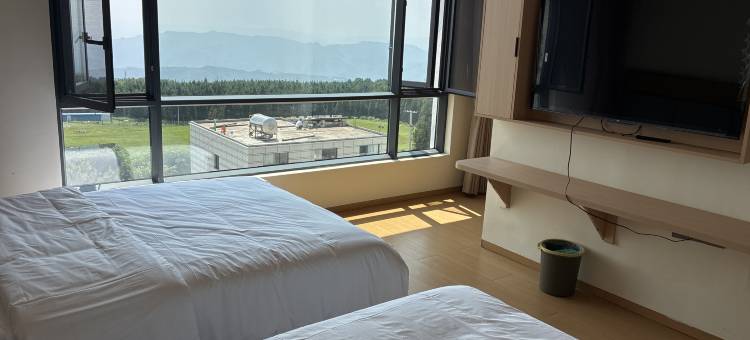 圣屿·牧戈民宿(乌蒙大草原店)图片