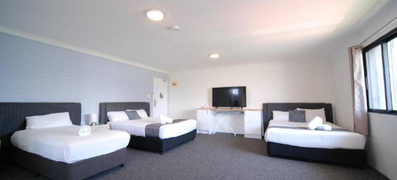 伊拉瓦拉湖滨旅社(Lakeside Inn Wollongong)图片