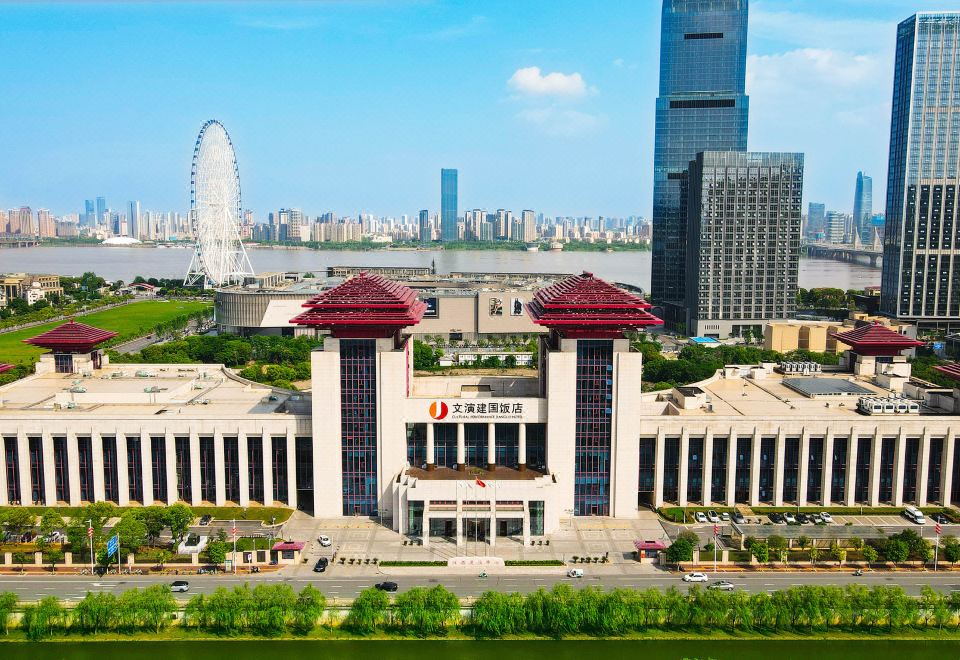 南昌文演建国饭店外景图