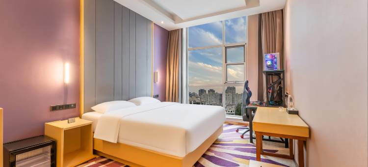 美娱·星峰电竞酒店(菏泽牡丹区政府店)图片