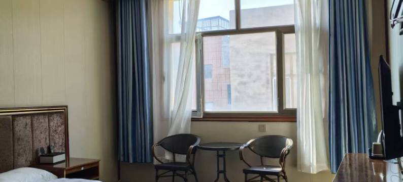 良华假日宾馆图片