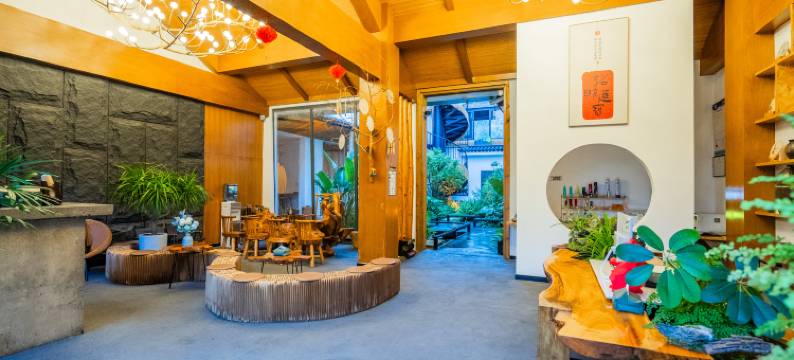 楚雄云栖艺宿(彝人古镇景区高铁站店)图片