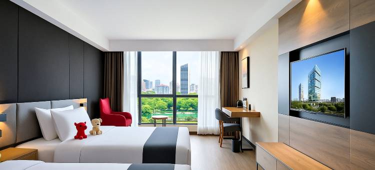 92·漫步云景NATOWalkingInTheClouds酒店(金寨大别山金粤大厦店)图片