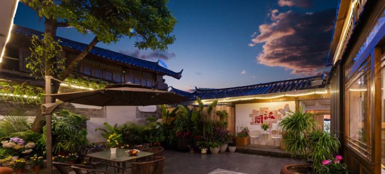 芳华设计师Music美宿(古城忠义市场店)图片