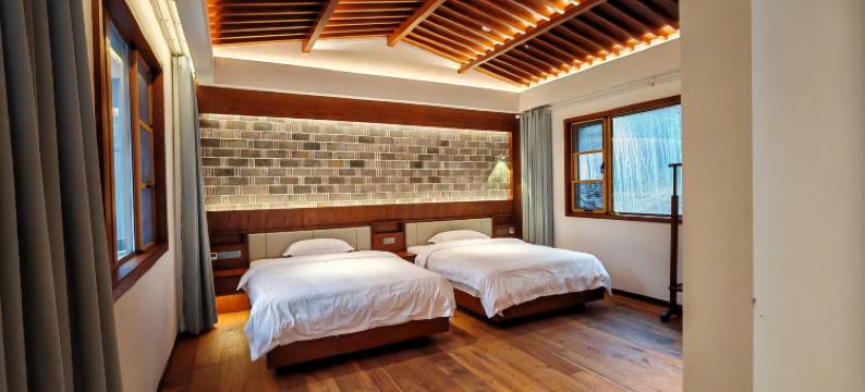 竹林卧虎里酒店图片