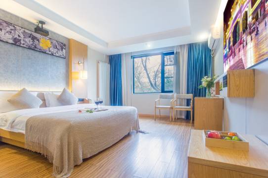 板桥·艺术酒店(贵阳花溪区大学城店)