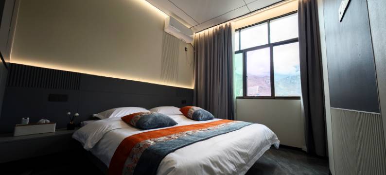 峡谷民宿(贞丰小花江店)图片