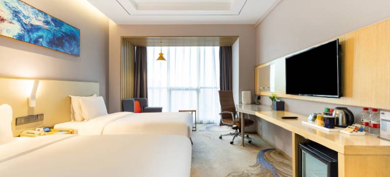 鞍山中心智选假日酒店图片