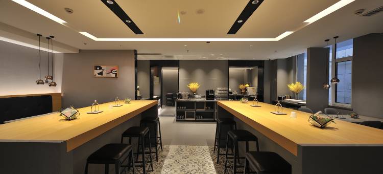 如家商旅酒店(呼和浩特新城区新华广场地铁站店)图片