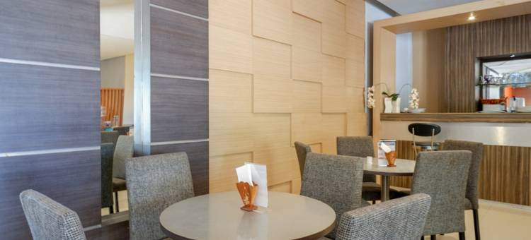红多兹Plus酒店-近肯达里大陆酒店(RedDoorz Plus near Hotel Benua Kendari)图片