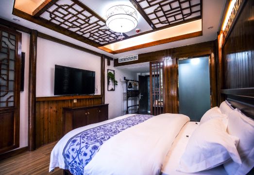 Furong Town Shuiyunxuan Inn (Furong Town Scenic Area)Hotel Overview