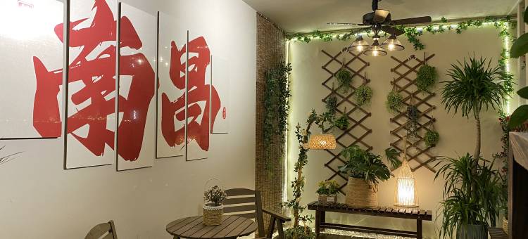 白玉兰酒店(南昌八一广场人民公园地铁站店)图片