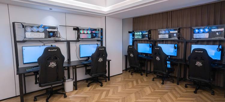 临湘中发电竞民宿图片