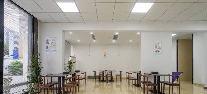 平阳辰茂国威酒店(万全郑楼工业区紫来创业园店)图片