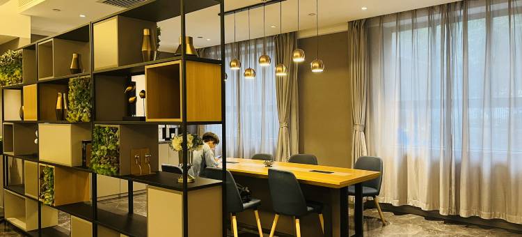 如家商旅酒店(西安省体育馆地铁站高新万达店)图片