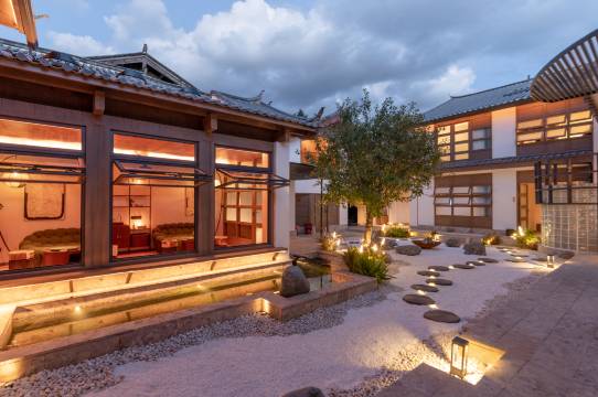 丽江古城柏阅想丨雪山私汤·设计师中古风度假民宿(南门广场店)图片