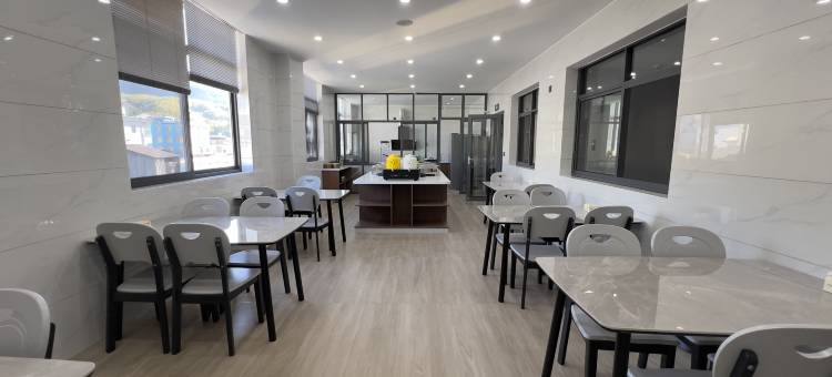 旭日升大酒店(梁河县政府店)图片